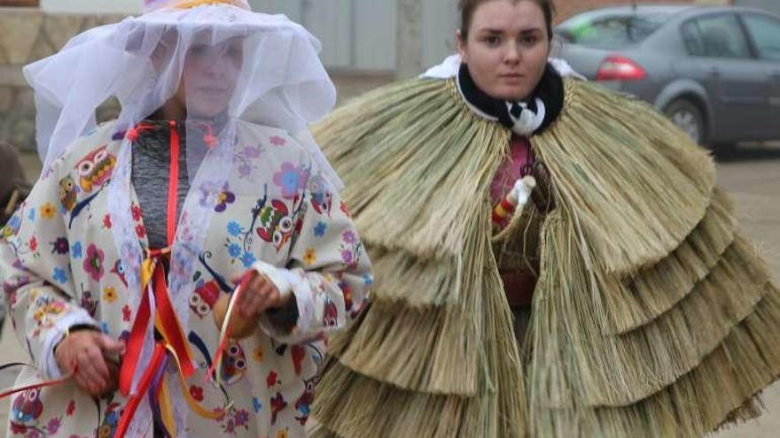 Yolanda Gutiérrez y Paula Román son la Madama y el Tafarrón.