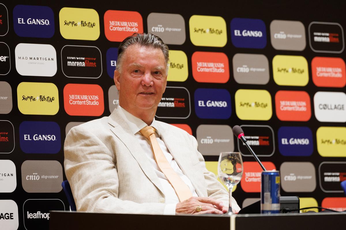 Louis Van Gaal attends during a presentation act of the film “Siempre Positivo” against Cancer at Centro Nacional de Investigaciones Oncologicas (CNIO) on June 19, 2024 in Madrid, Spain. AFP7 19/06/2024 ONLY FOR USE IN SPAIN / Oscar J. Barroso / AFP7 / Europa Press;2024;SPAIN;SPORT;ZSPORT;Louis Van Gaal presents ‘Siempre Positivo’ film