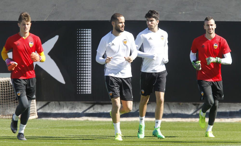 El entrenamiento del Valencia CF, en imágenes