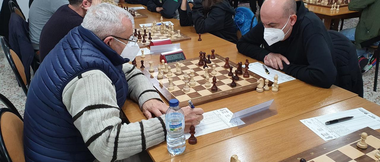 Jugadores del Escacs Xàtiva en la competición del Interclubs 2022