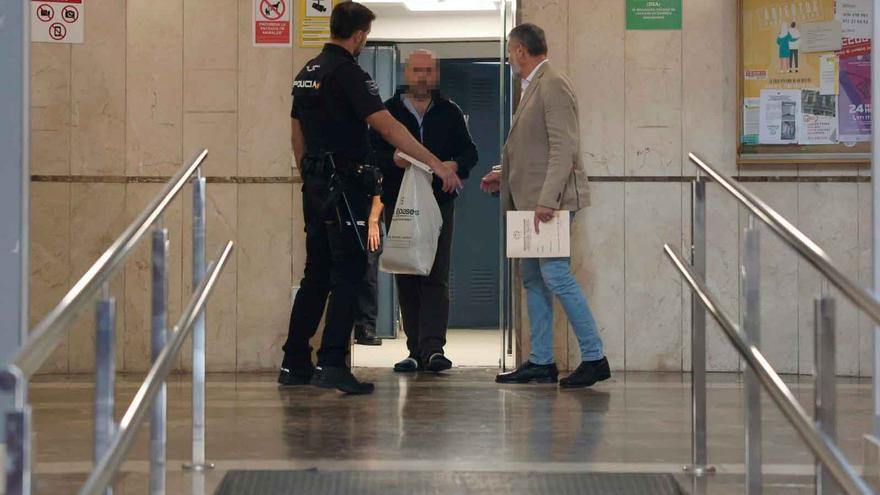 Los forenses no aclaran la muerte de la mujer cuyo hijo vivió un mes con el cadáver en Palma