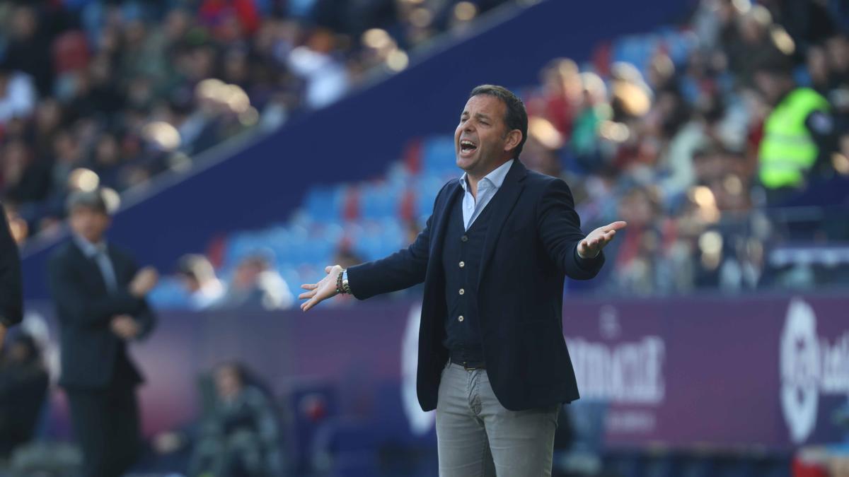 Javi Calleja durante el Levante - Lugo