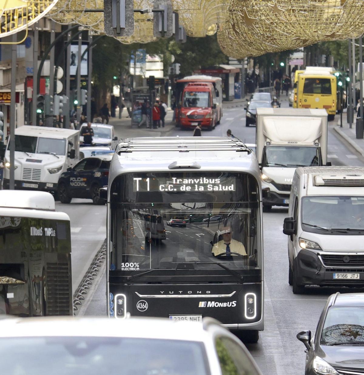 Los vehículos ‘tranvibús’, 100% eléctricos, se financiaron con fondos Next Generation. L