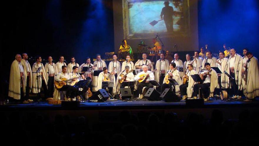 Los Sabandeños durante uno de sus conciertos.