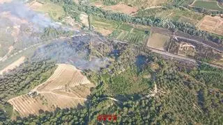 La simultaneidad de incendios obliga a la Generalitat a reactivar la alerta por fuego en Catalunya