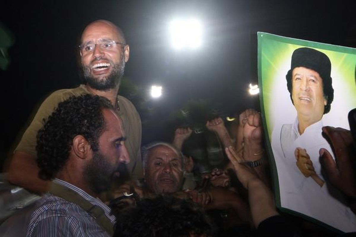 Saïf al-Islam, envoltat de seguidors, el 23 d’agost, després de la caiguda de Trípoli.