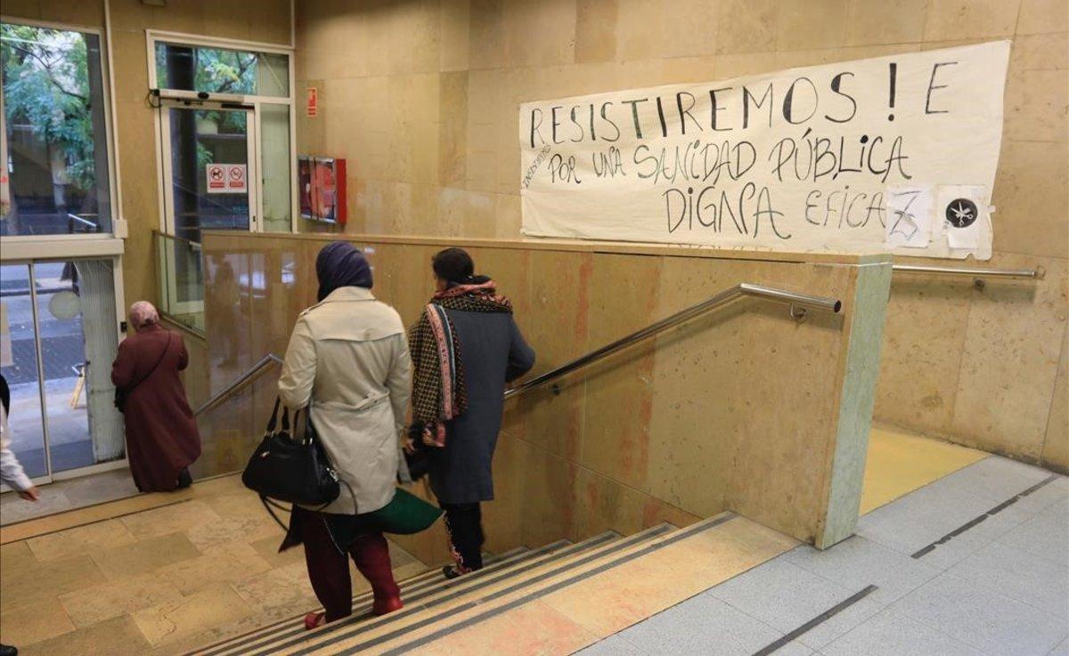 zentauroepp46034082 barcelona 26 11 2018 huelga en los cap huelga de m dicos de 181126094056