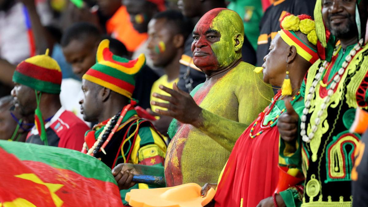 Aficionats del Camerun durant un partit