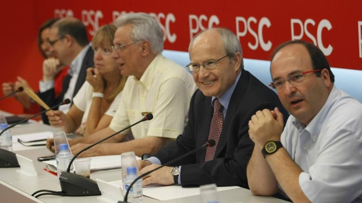 José Montilla y Miquel Iceta, durante la ejecutiva del PSC, este lunes.