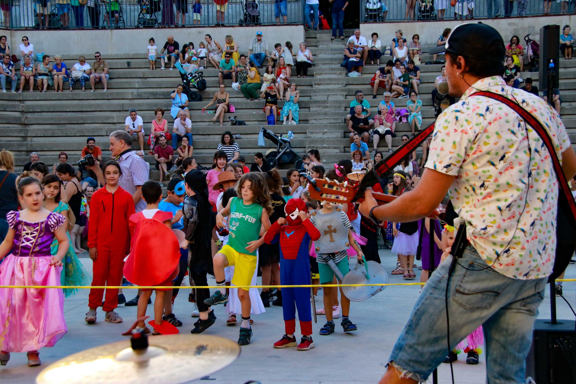 Alcoy vuelve a llenar sus calles en el Día del Ros