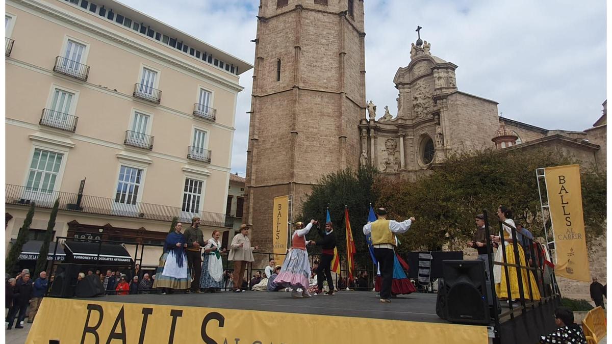 Balls al Carrer en la Plaza de la Reina