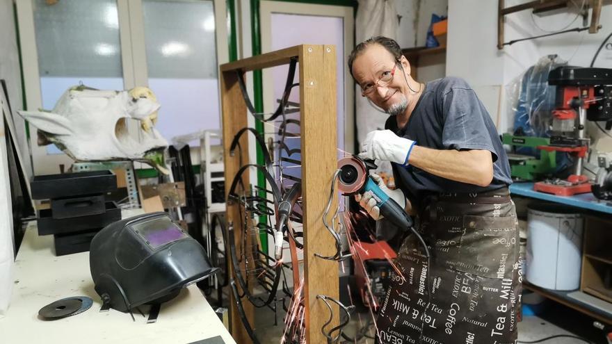 Ettore Battaglia en el seu taller