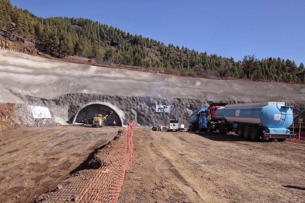 Inicio de la excavación del túnel de Erjos.