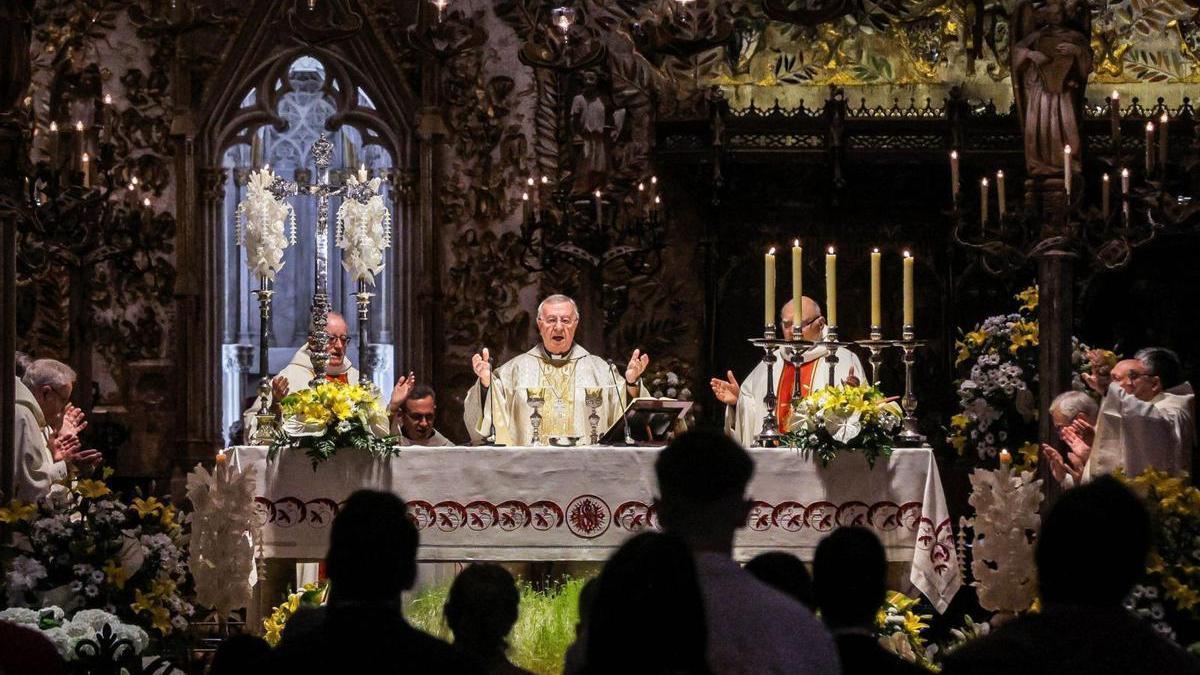 Misa en la Catedral por el Papa Francisco