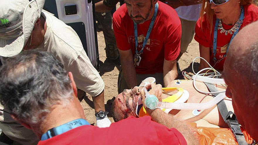 Traslado. Guerrero fue socorrido sólo 28 minutos después por el helicóptero de la organización para ser trasladado al hospital de Copiapó, en el norte de Chile.