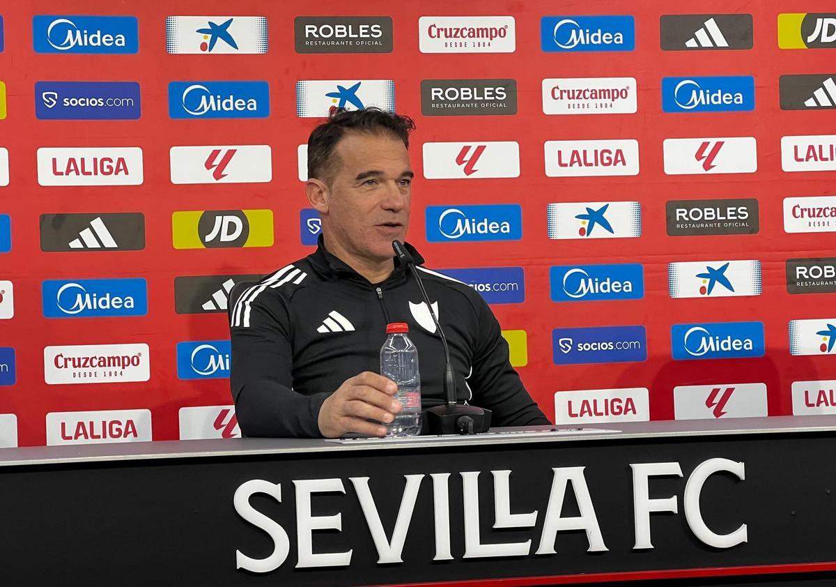 Luis García Plaza, en la rueda de prensa previa al Oviedo-Sevilla
