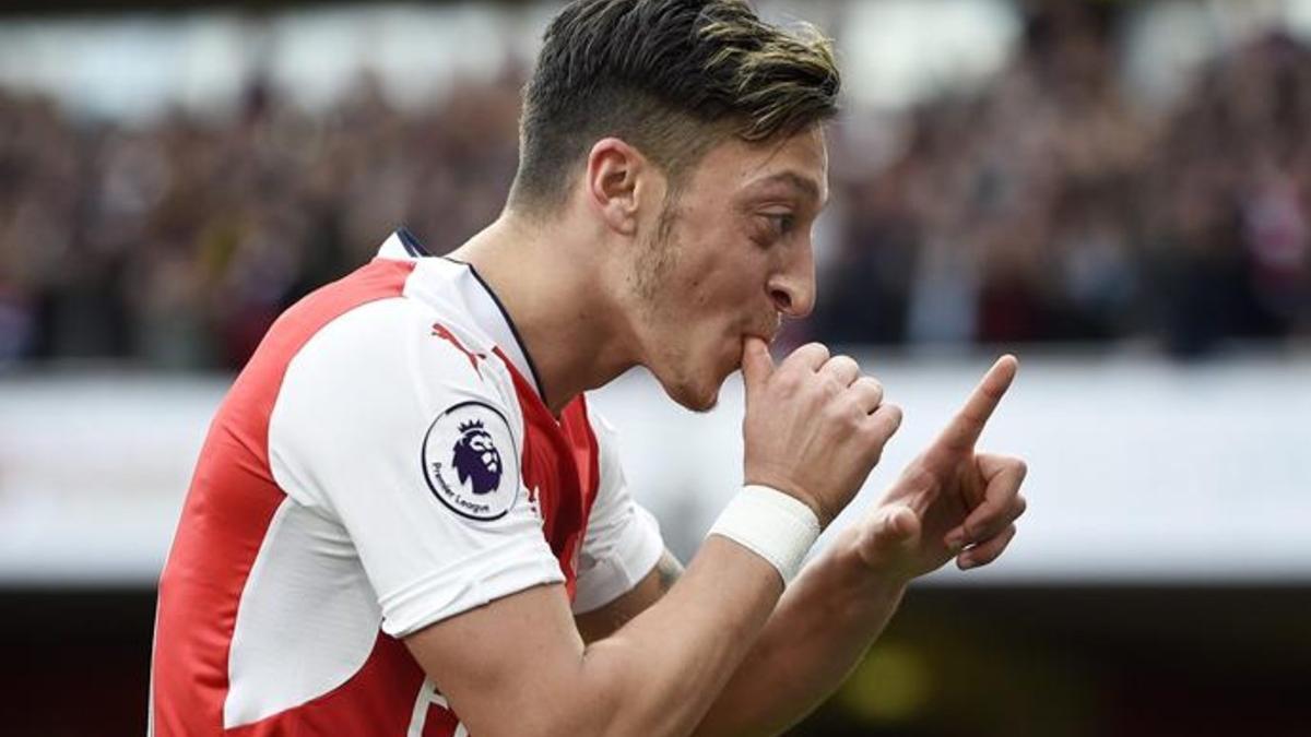 Ozil dedicó su gol a una persona muy especial para él