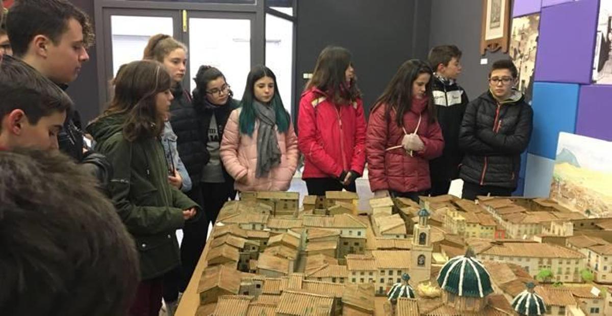 El IES Monastil acerca la historia y la cultura de Elda