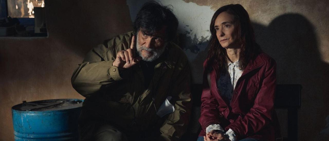 Víctor Erice con Ana Torrent, en un momento del trabajo para la película. | Manolo Pavón