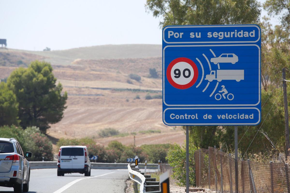 Aviso de cercanía de radar en la autovía A-4 a su paso por Córdoba.