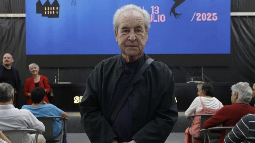 John Banville, antes del inicio de su charla. | LUISMA MURIAS