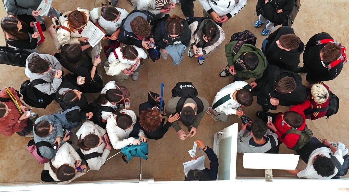 Acceso de los alumnos al exament de Selectividad.