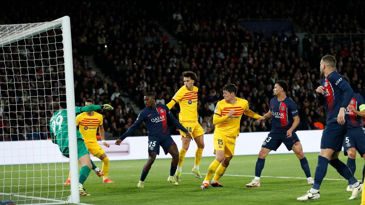 Donnaruma se quedó bajo palos en el córner del gol de Christensen al PSG