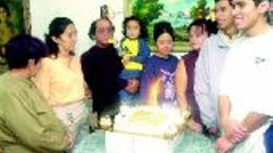 La Navidad clandestina de una familia ecuatoriana en Montilla