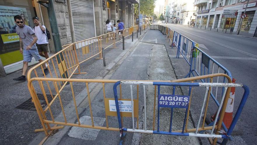 Polèmica pel possible amiant en una obra a la carretera Barcelona