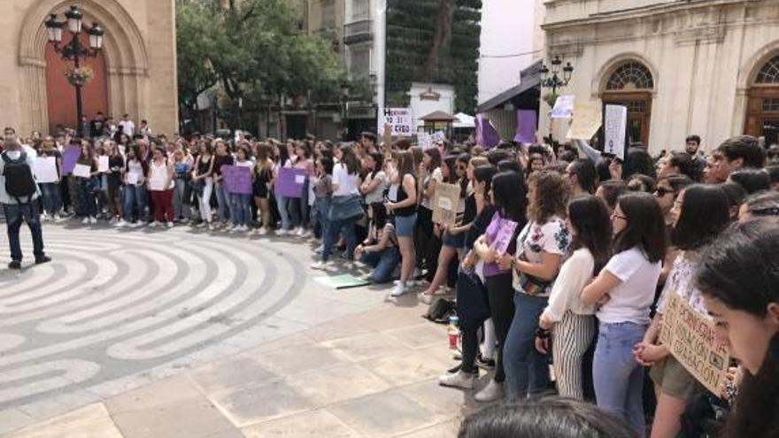 Los estudiantes protestan contra &#039;La Manada&#039;