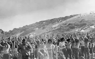 Cinco días de conciertos, Jimi Hendrix y dormir en sacos de papel con 600.000 personas: un español en el legendario Festival de la Isla de Wight