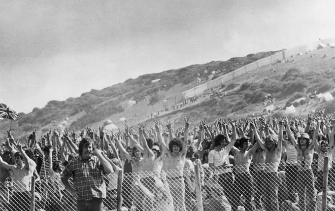 Público asistente al festival Isla de Wight de 1970.