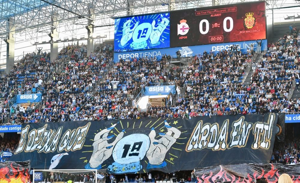 La afición del Dépor llena Riazor ante el Mallorca