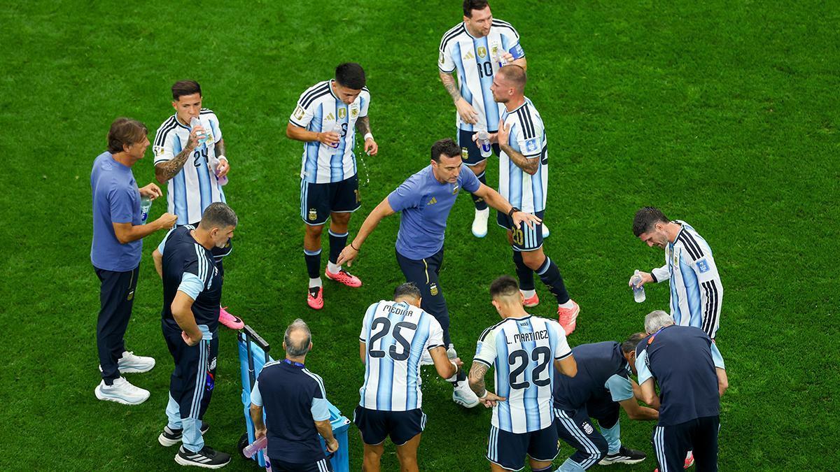 Pausa de hidratación: el fútbol de los cuatro cuartos