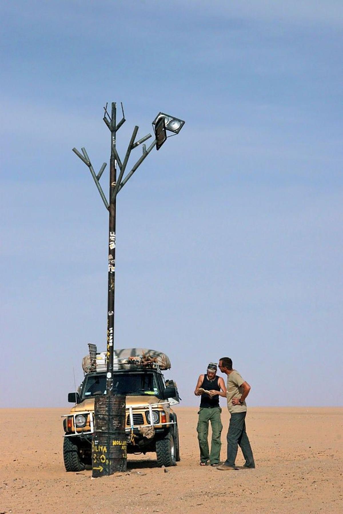 El Árbol de la Vida: el árbol más solitario y aislado del planeta