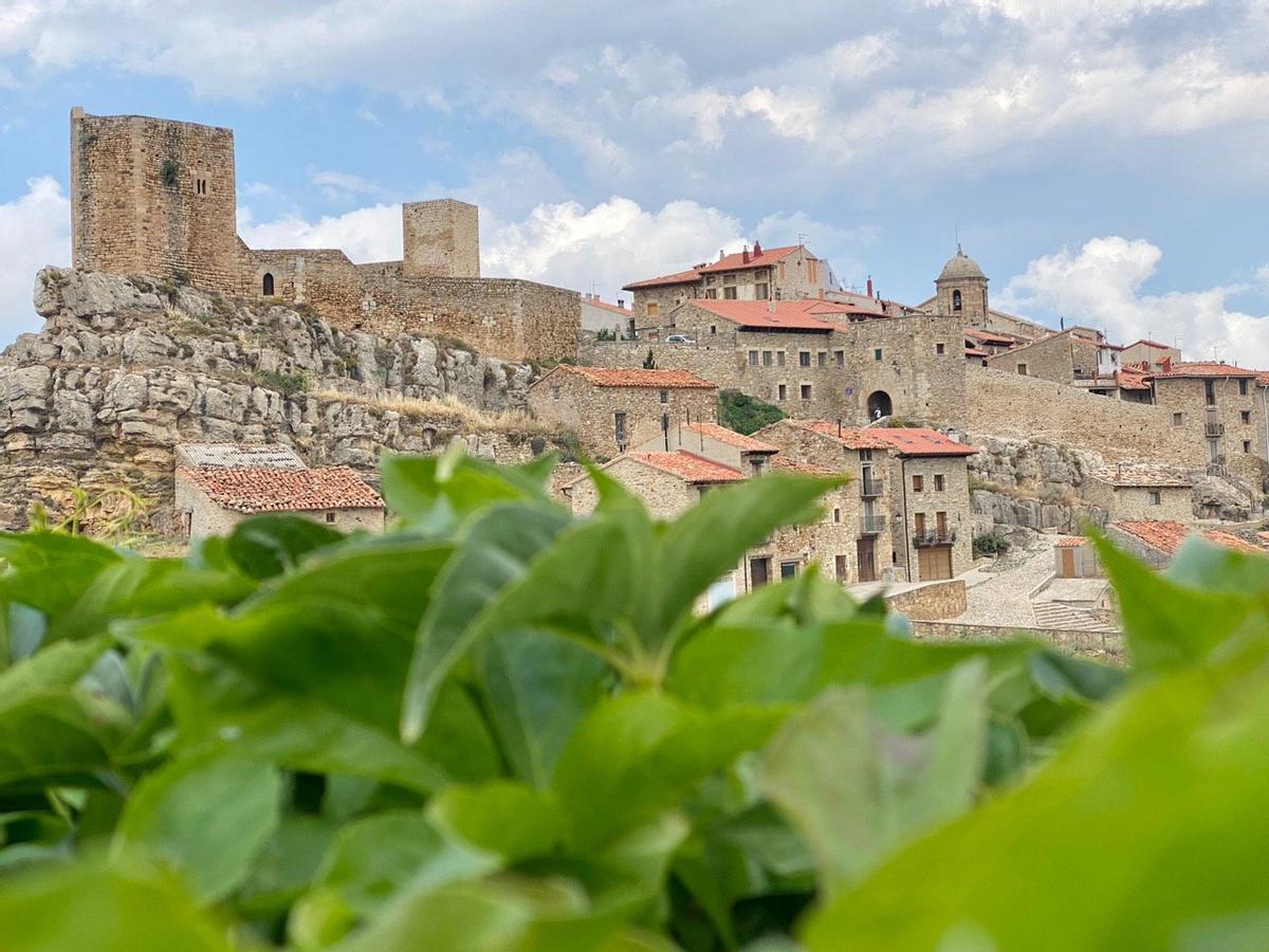 Panorámica de Puertomingalvo, uno de los 7 pueblos más bonitos de Teruel