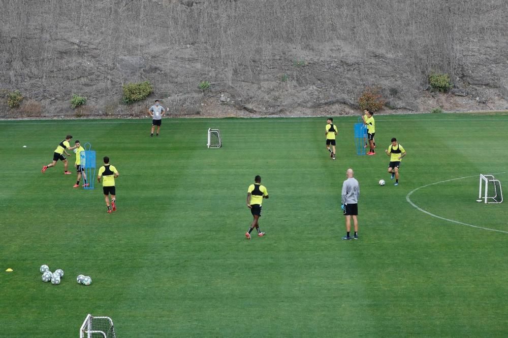 Primer entrenamiento de la UD Las Palmas en su fas