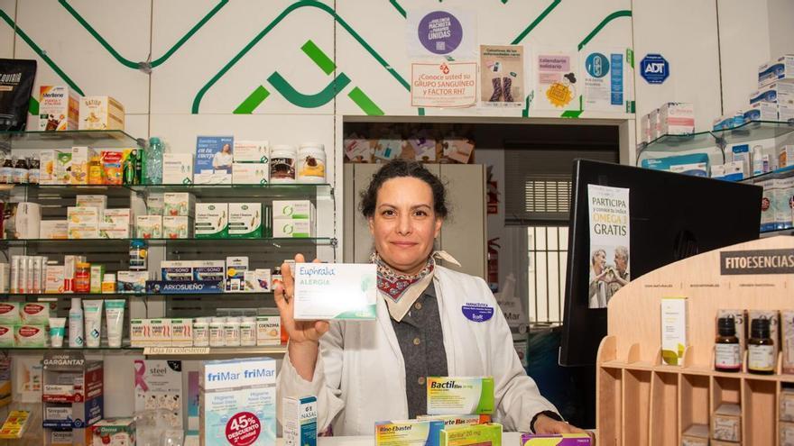 Blanca González, farmacéutica de A Coruña: "La contaminación aviva los síntomas de la alergia estacional"