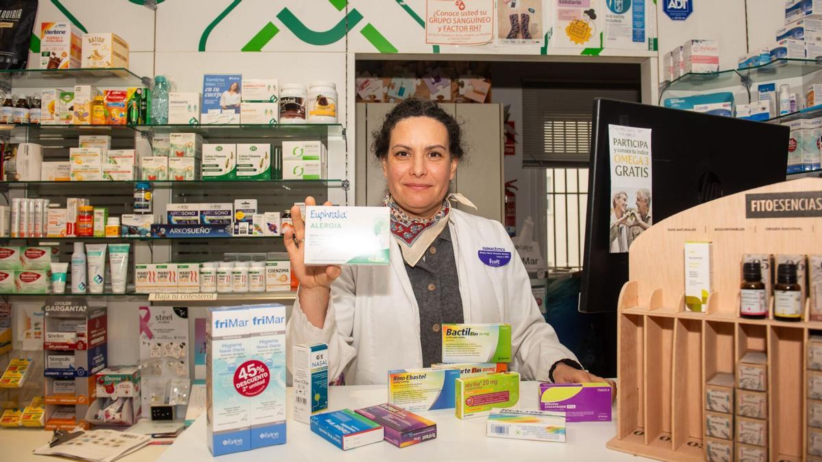 Blanca González se despide de la Farmacia Orillamar en A Coruña tras 14 años: "Espero que los clientes sigan sintiéndola como su casa"