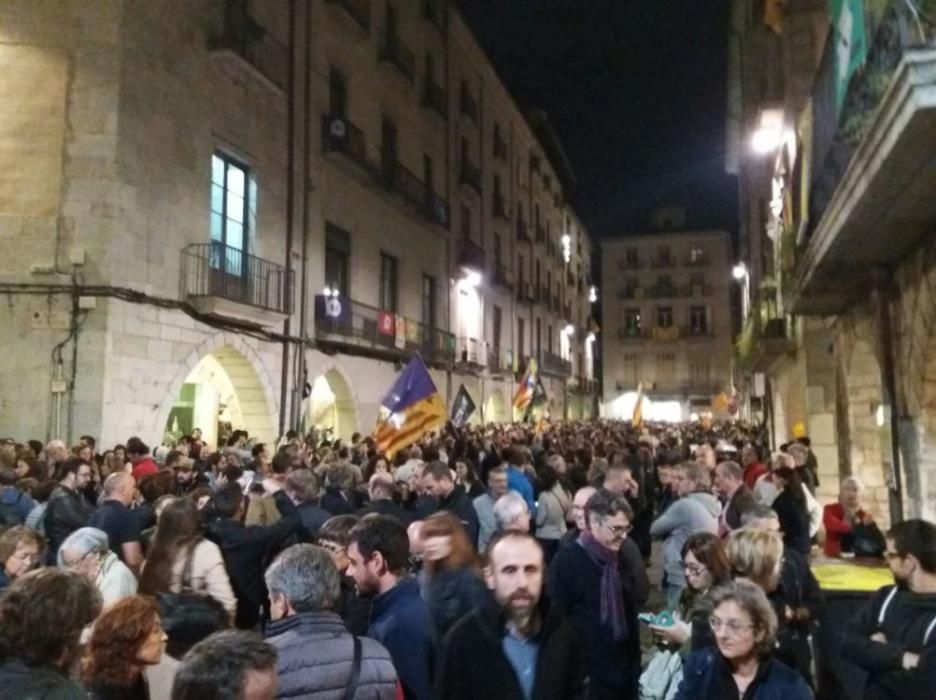 Concentració a Girona en rebuig a l'empresonament dels consellers