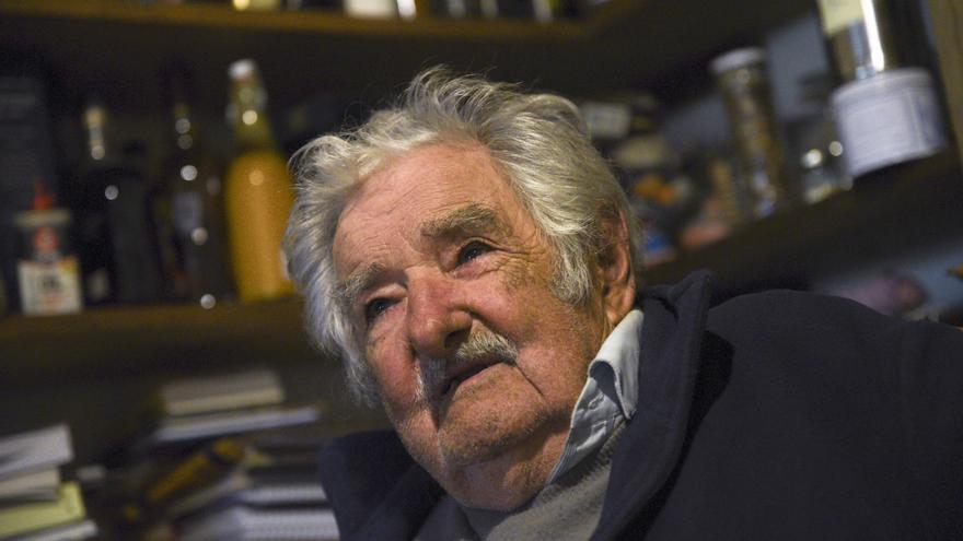 El expresidente uruguayo José Mujica anuncia que tiene un tumor