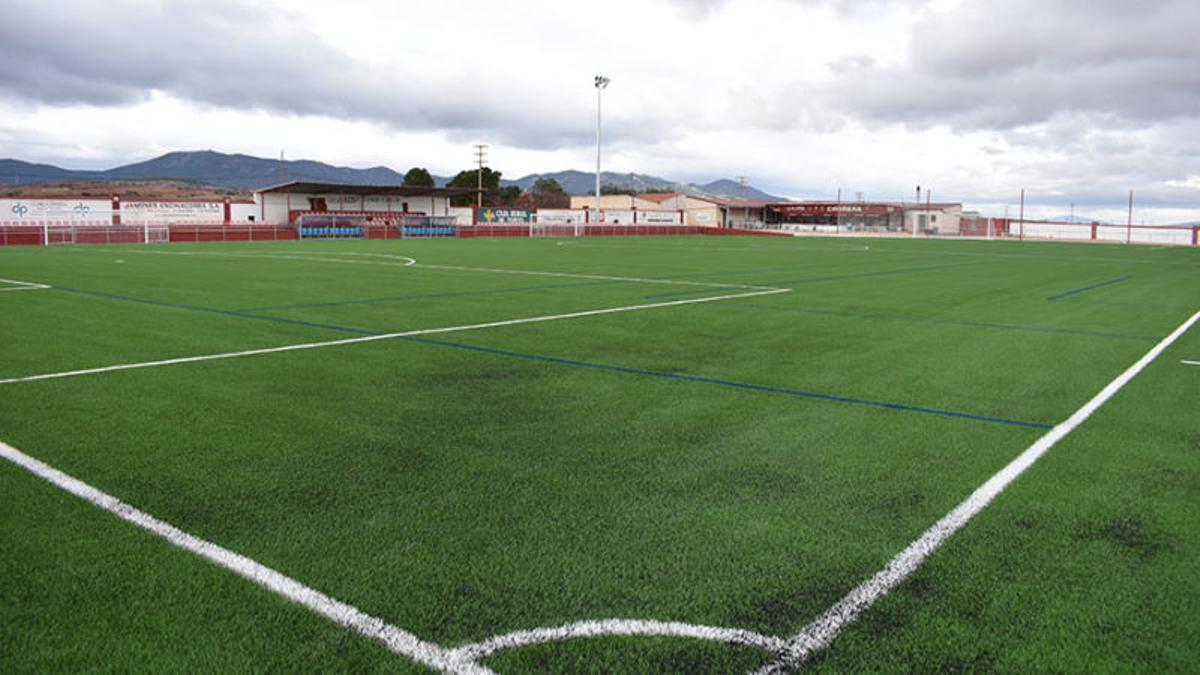 Imagen de archivo del campo de fútbol 'La Platera' de Cariñena, donde tuvo que intervenir la patrulla de la Guardia Civil de Daroca.