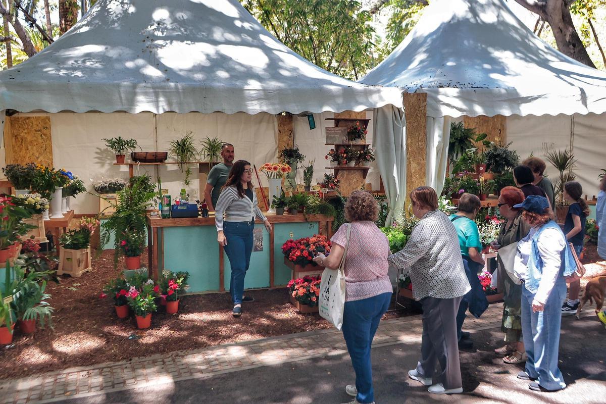 Entrega de premios de la XLIX Exposición Regional de Flores, Plantas, Artesanía Tradicional Canaria y Libros.
