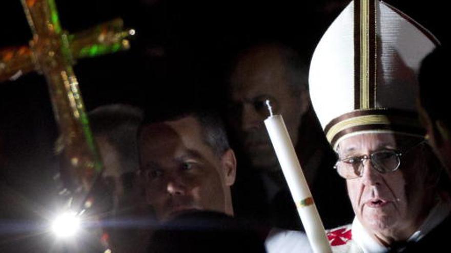 El Papa Francisco durante la Vigilia Pascual.