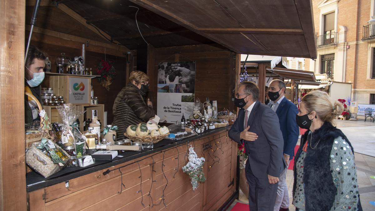 Los expositores participantes en la cita incluyen productos de todo tipo, desde dulces hasta carnes y hortalizas.