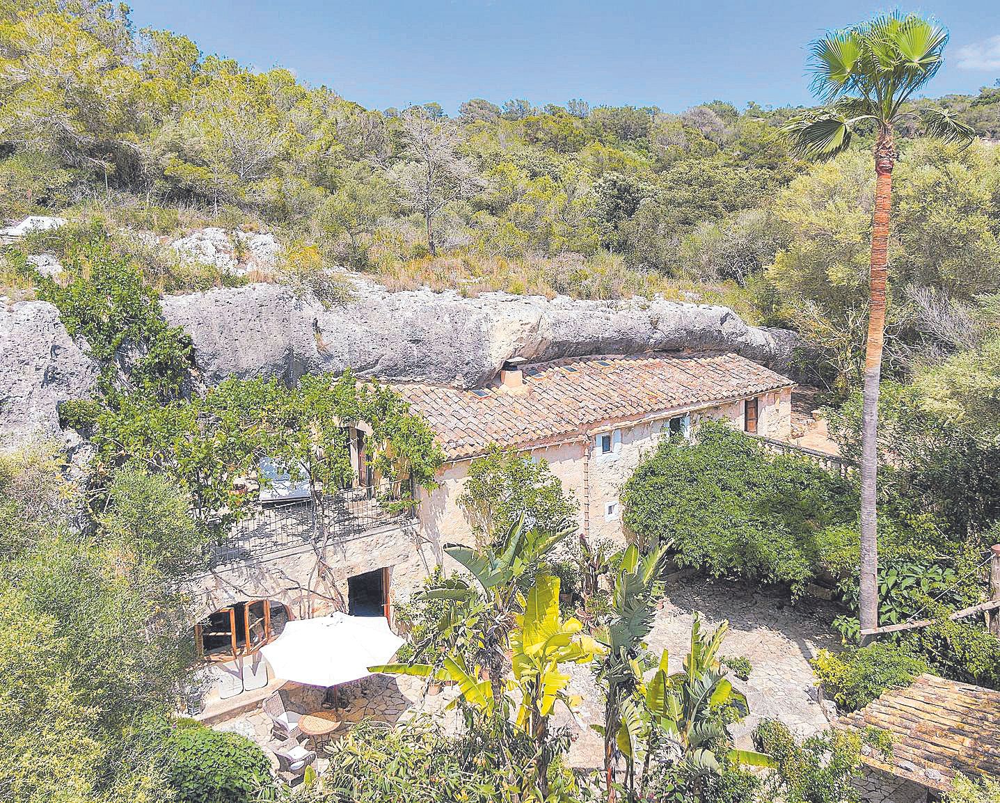 Vivir en una casa-cueva también es cosa de millonarios en Mallorca