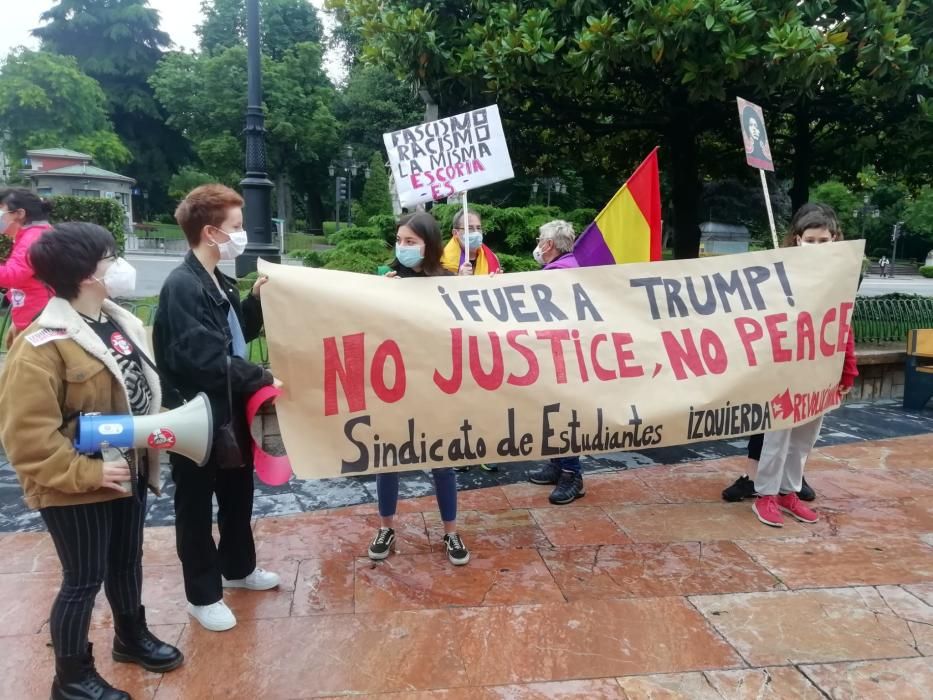 Concentración antirracista en Oviedo