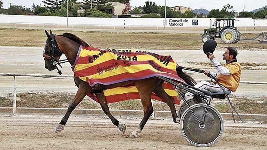 Gas de Font, con Joan Toni Riera, triunfadores del &#039;Gran Premi de Manacor&#039;.