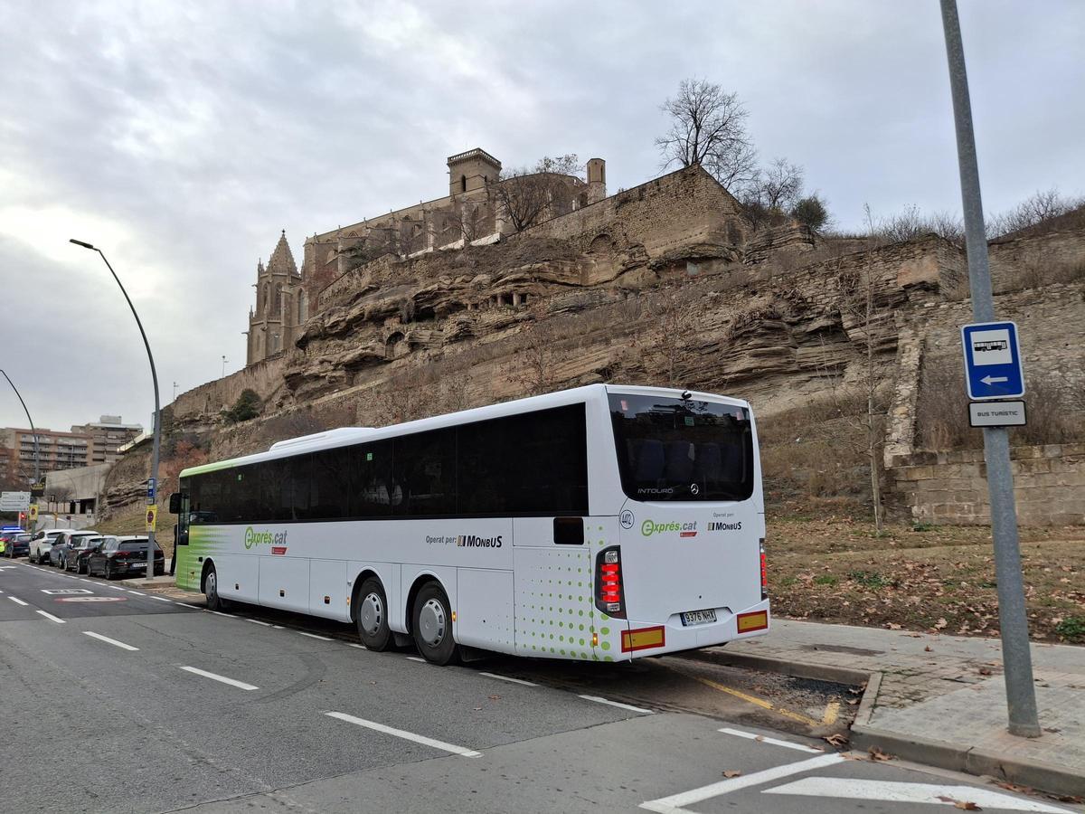Un dels autobusos nous