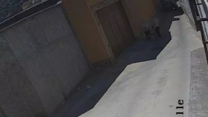 Ataque a un anciano en la provincia de Málaga, por una integrante de una banda desarticulada por la Guardia Civil en junio pasado.